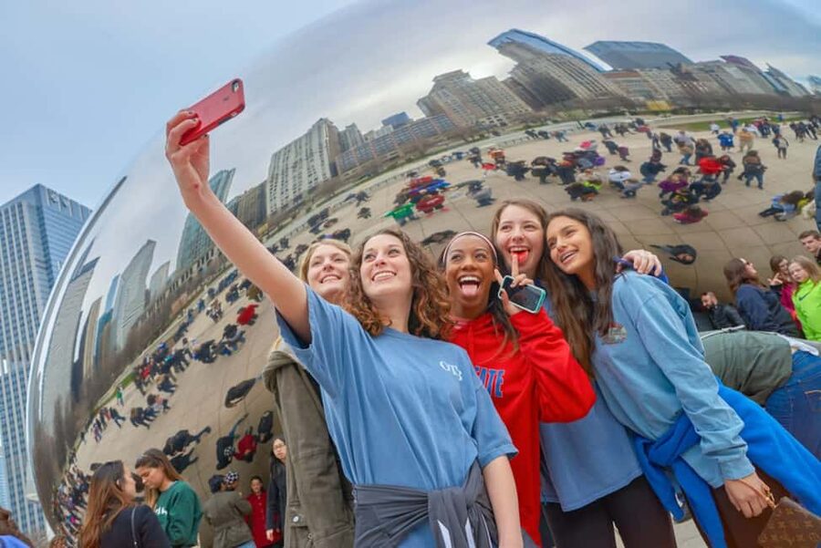 Chicago History and Architecture Walking Tour - Millennium Park and Cloud Gate