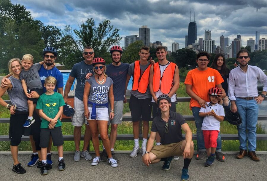 Chicago: Lakefront Neighborhoods Bike Tour - Starting at Bobby’s Bike Hike Headquarters