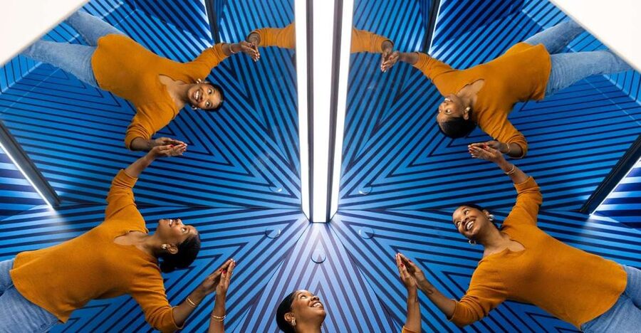 Chicago: Museum of Illusions Timed Entrance Ticket - Growing and Shrinking in the Ames Room