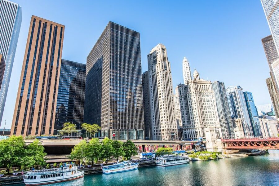 Chicago: Must See Chicago 90 minute Walking Tour - From Beaux Arts detail to Art Deco drama