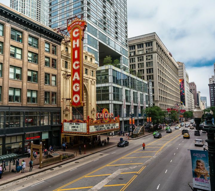 Chicago: Must See Chicago 90 minute Walking Tour - Modern towers and Chicago’s changing skyline