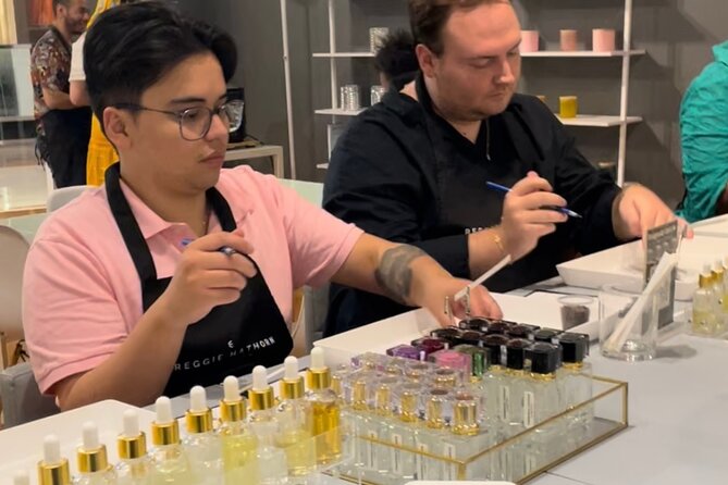 Chicago Perfume Making Classes on Magnificent Mile - Blending a scent that actually works