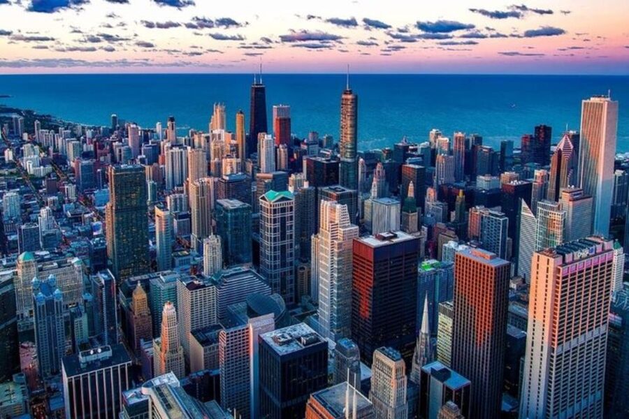 Chicago: Private custom tour with a local guide - Starting at your hotel or a central meeting point
