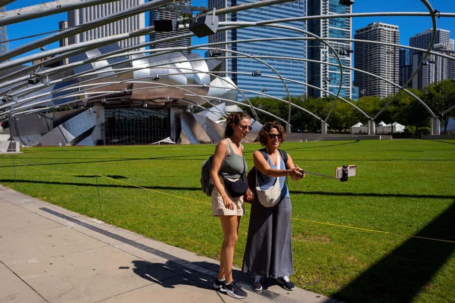 Chicago: Prohibition-Era Culture & Architectural Treasures - The Wrigley Building, Tribune Tower, and the power of newspapers