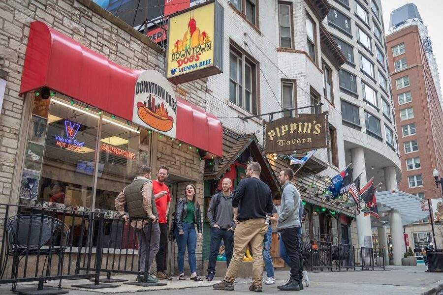 Chicago: Prohibition-Era Culture & Architectural Treasures - Walking comfort, weather, and family fit