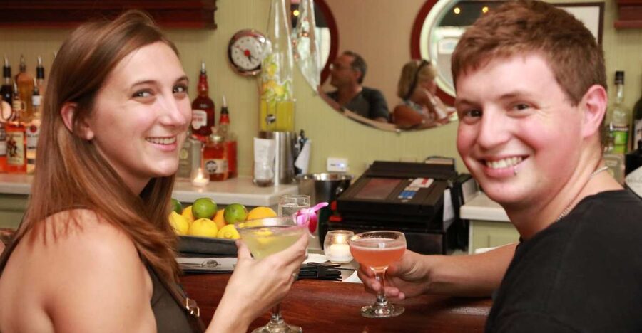 Chicago: Prohibition Speakeasies Bus Tour or Walking Tour - The downtown walk: three stops and a compact route