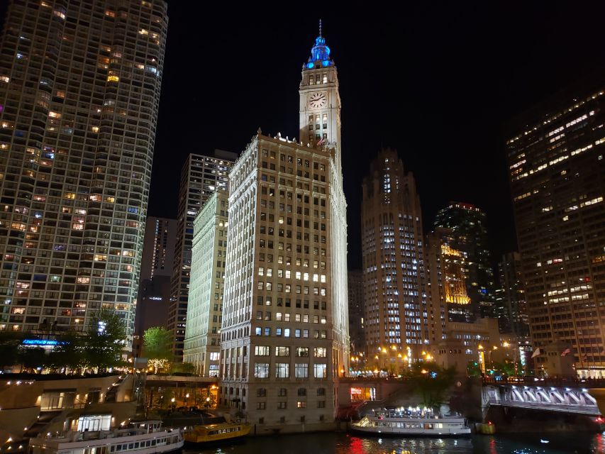 Chicago River: 1.5-Hour Guided Architecture Cruise - Willis Tower, the Board of Trade, and Chicago’s working core