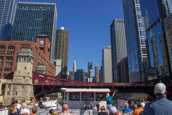 Chicago River 90-Minute Architecture Tour - The Riverwalk and the city’s Second Lakefront