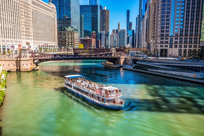 Chicago River Architecture Tour and Big Bus Hop-on Hop-off Tour - The two-day pass is better than a one-loop city tour