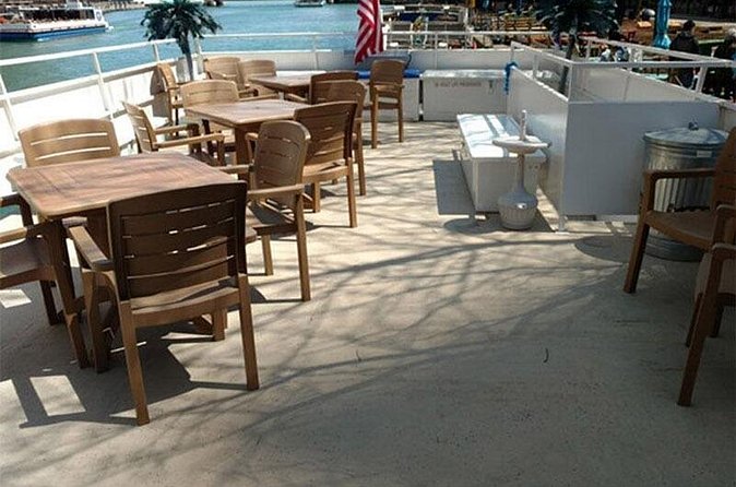 Chicago River Sunday Funday Mimosa or Bloody Mary Party Cruise - Food, snacks, and what to eat beforehand