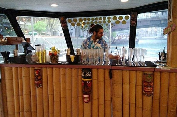 Chicago River Sunday Funday Mimosa or Bloody Mary Party Cruise - Comfort, bathrooms, and service