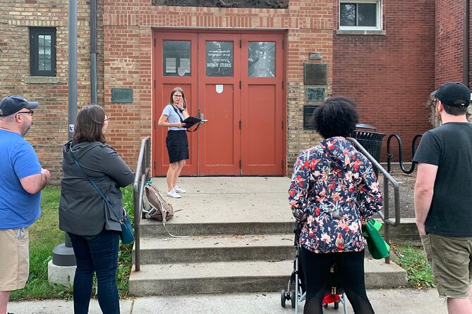 Chicago's Midway, Movies, and the 1893 World's Fair Walking Tour - Kelli’s teaching style and the small group