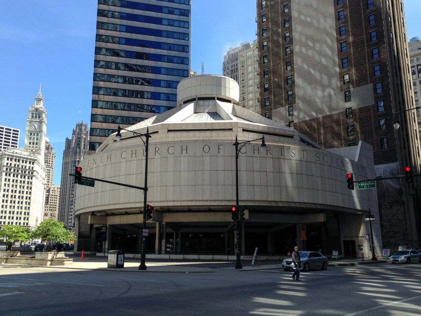 Chicago's Modern Skyscrapers Guided Walking Tour - The River Walk and Chicago’s changing edge