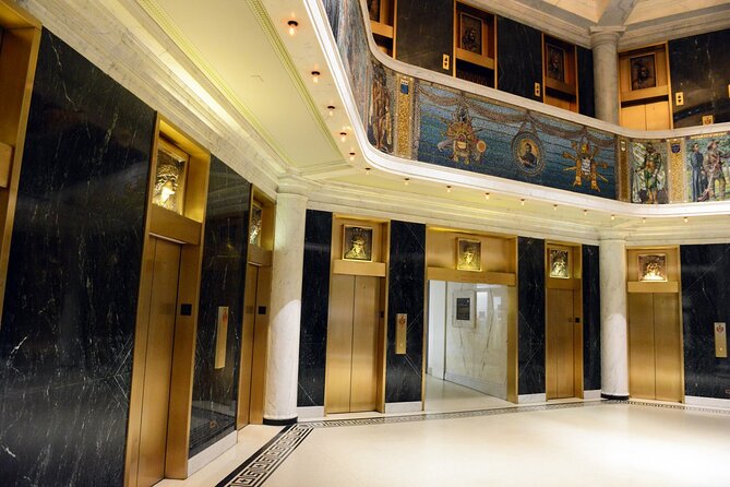 Chicago's Secret Interiors Architectural Walking Tour - LaSalle Street reveals the Financial Canyon