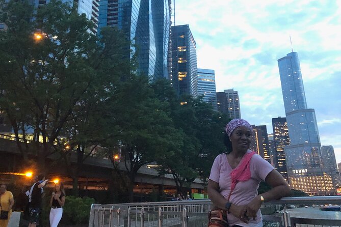Chicago Scavenger Hunt Adventure - Clues, photos, and public challenges