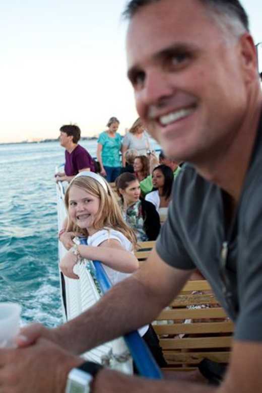 Chicago: Shoreline Lake Michigan Skyline Cruise - Finding the boat at Navy Pier