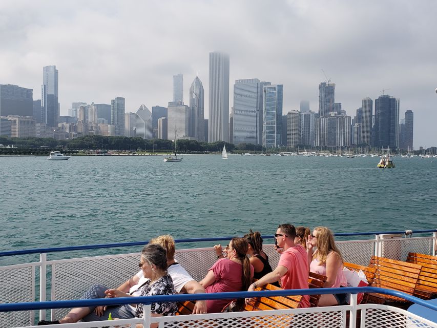 Chicago: Shoreline Lake Michigan Skyline Cruise - Practical details that affect your decision