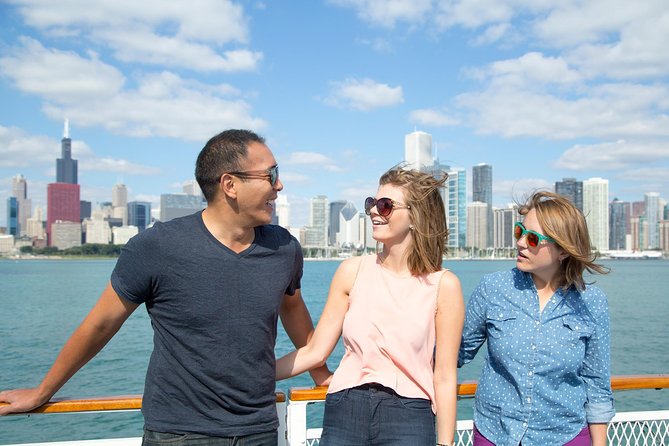 Chicago Sightseeing River and Lake Cruise - How much value you get for $45