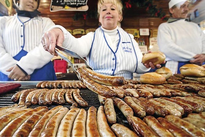 Chicago-Style Holiday Hike: Festive Food and Walking Tour - Why this holiday hike works for a first Chicago visit