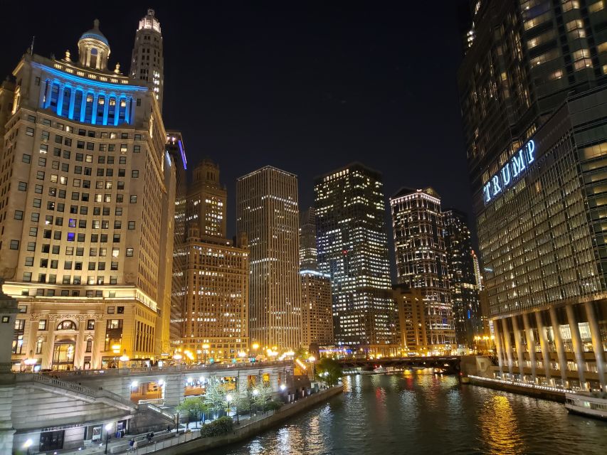 Chicago: Sunset Tour by Open-top Bus with Live Guide - Why Chicago looks different at sunset
