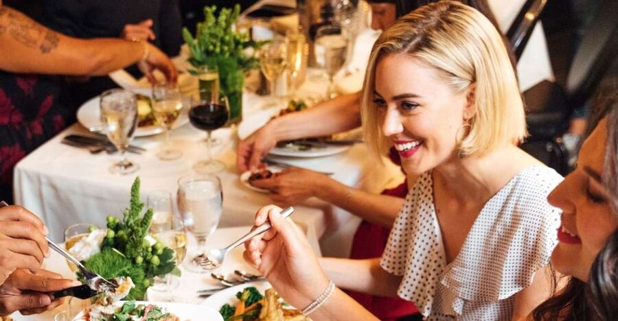 Chicago: Thanksgiving Gourmet Lunch Cruise on Chicago River - What the two-hour cruise feels like