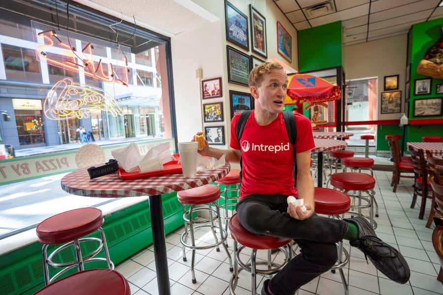 Chicago: The Ultimate Foodie Walking Tour with Tasty Stops - Stop one: Chicago hot dog rules and local flavor