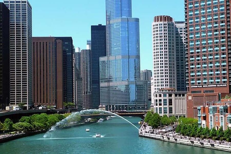 Chicago: Tiki Bar Cruise on Chicago River or Lake Michigan - Key points to know before you book