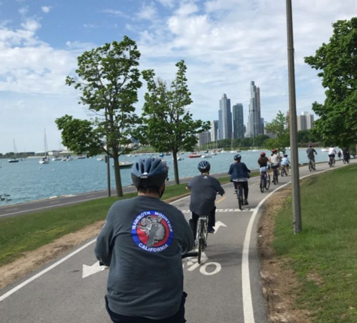 Chicago: Ultimate City Attractions Bike Tour - Northerly Island’s quieter ride