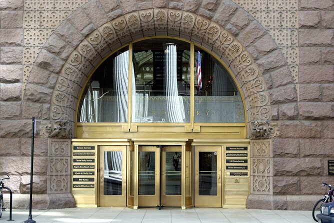 Chicago Walking Tour: Art Deco Skyscrapers Loop - Finishing at the Chicago Board of Trade Building