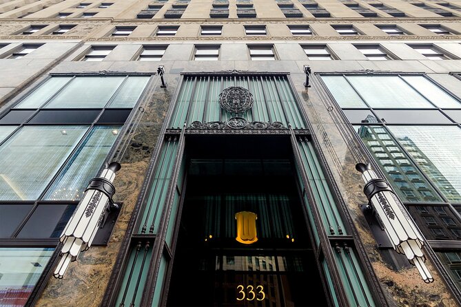 Chicago Walking Tour: Art Deco Skyscrapers Riverfront - Why Art Deco works so well in Chicago