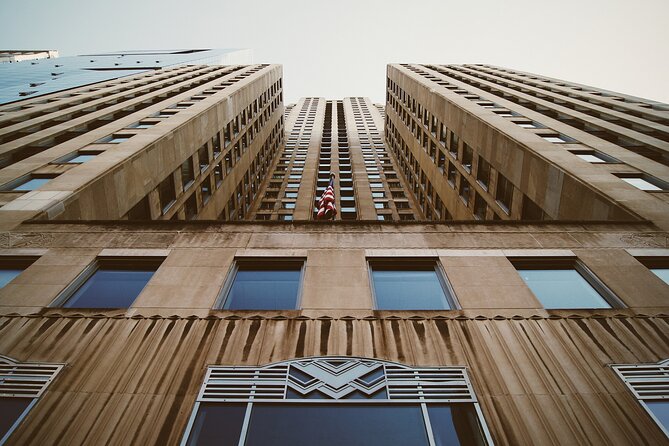 Chicago Walking Tour: Art Deco Skyscrapers Riverfront - The Trustees System Service Building at 182 W Lake Street