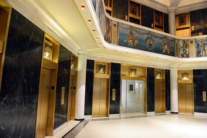 Chicago Walking Tour: Historic Skyscrapers - Interior access is useful but not guaranteed
