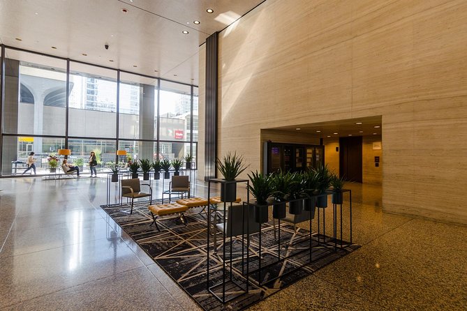 Chicago Walking Tour: Modern Architecture - AMA Plaza and the Mies connection