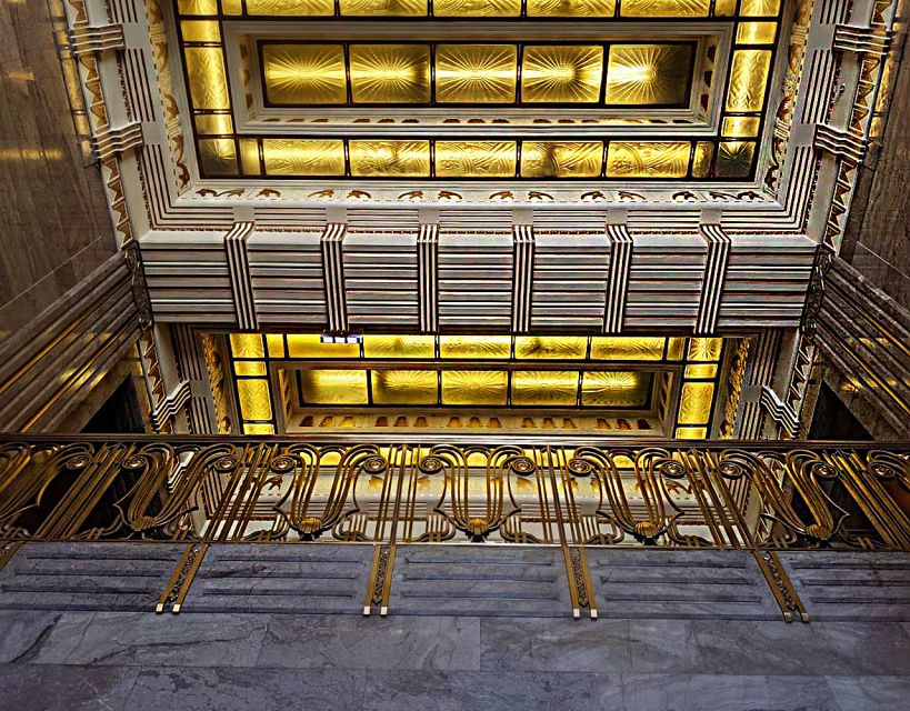 Chicago Walking Tour: See Inside Art Deco Masterpieces - Art Deco as a vision of the future