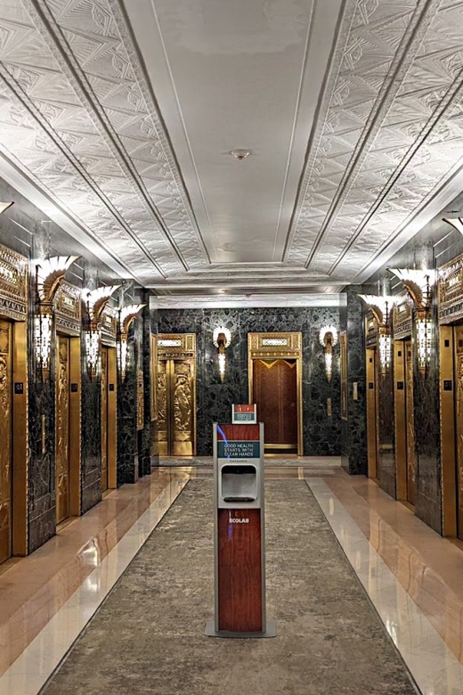 Chicago Walking Tour: See Inside Art Deco Masterpieces - Practical tips for getting the most from the two hours