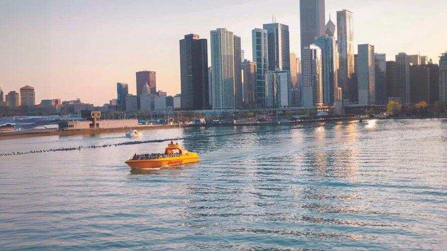 City Cruises Chicago: 75-min Speedboat Architecture Cruise - Why this cruise works so well in Chicago
