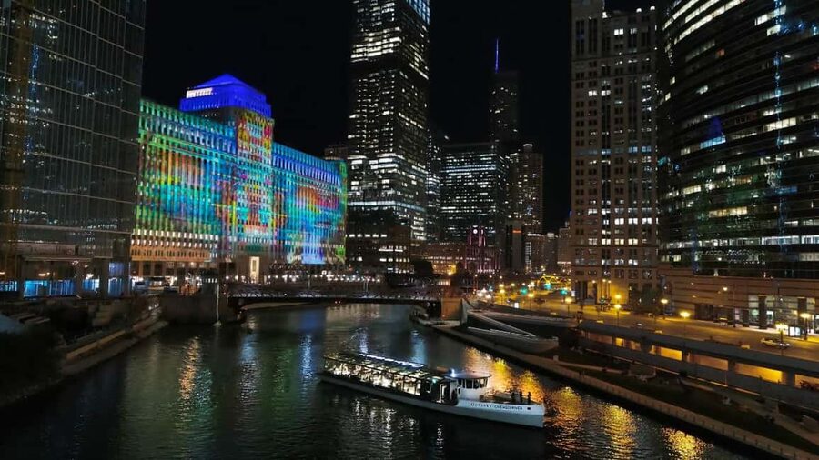 City Cruises Chicago: Brunch, Lunch, or Dinner River Cruise - The river route, from the DuSable Bridge to Wolf Point