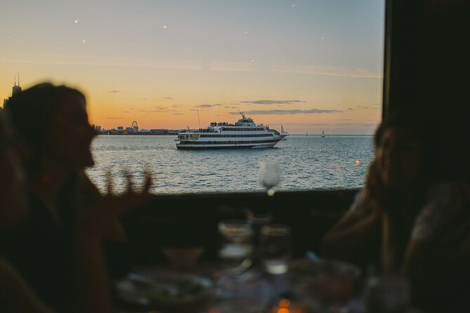 City Cruises Chicago: Fireworks Signature Dinner Cruise - Boarding, seating, and the first look at Lake Michigan