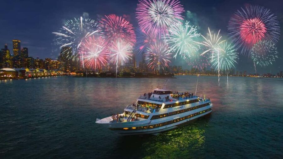 City Cruises Chicago: Lake Michigan Fireworks Dinner Cruise - From Navy Pier to the open water