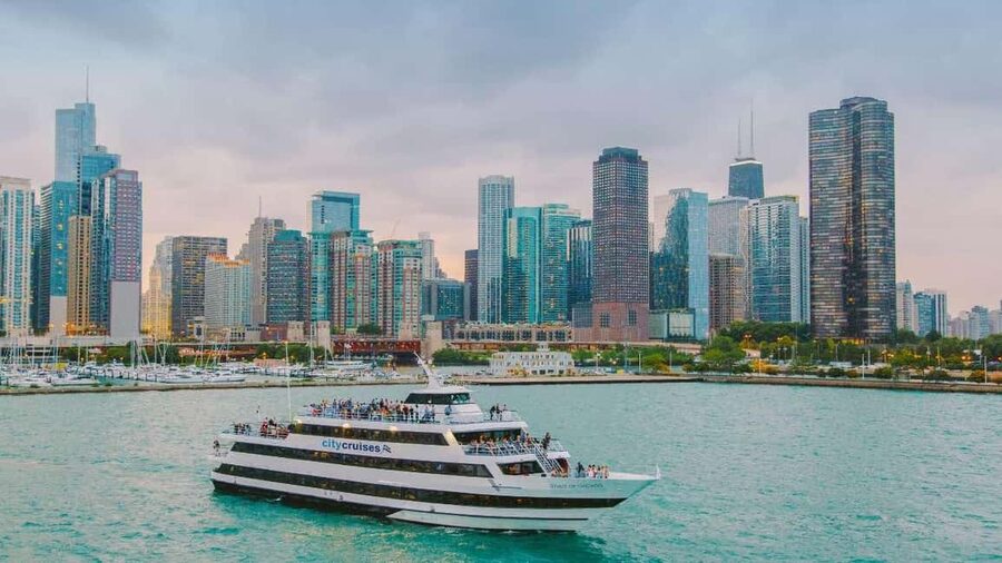 City Cruises Chicago: Lake Michigan Lunch or Dinner Cruise - Key points to know before booking