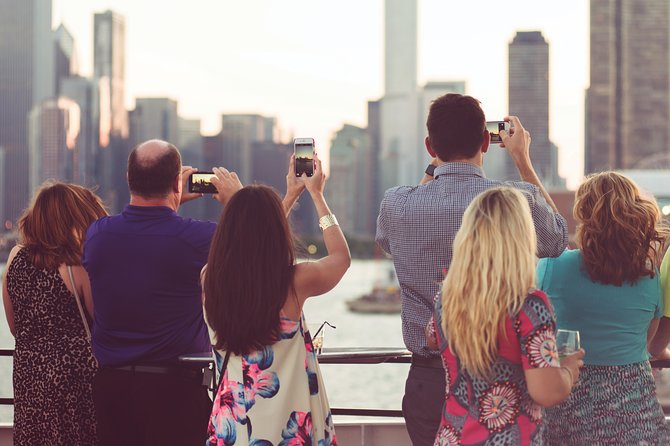 City Cruises Chicago: Premier Lake Michigan Brunch Cruise - The brunch buffet, drinks, and service
