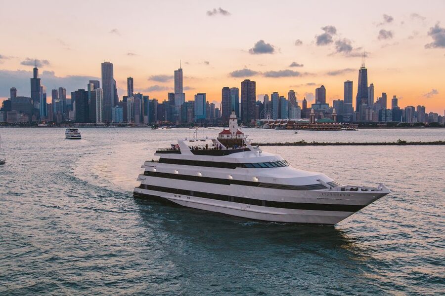 City Cruises Chicago: Premier Lunch or Dinner Cruise - Boarding at Navy Pier