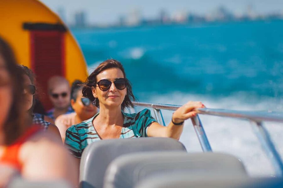 City Cruises Chicago: Seadog Lakefront Speedboat Ride - Standard speed and the Extreme Thrill option