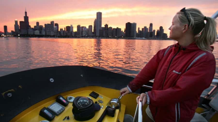 City Cruises Chicago: Seadog Speedboat Lake Firework Cruise - Finding your best view from an open-air boat