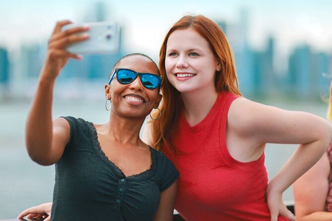City Cruises Chicago: Signature Brunch Cruise on Lake Michigan - Brunch buffet, mimosas, and the extra bar bill