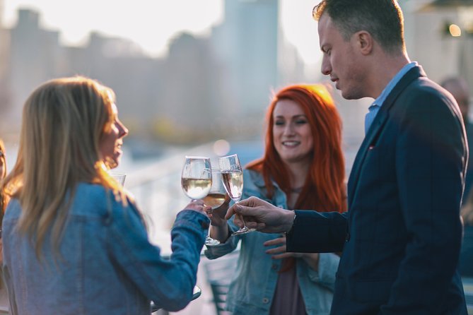 City Cruises Chicago: Signature Lunch Cruise on Lake Michigan - The boat and the view from the upper deck
