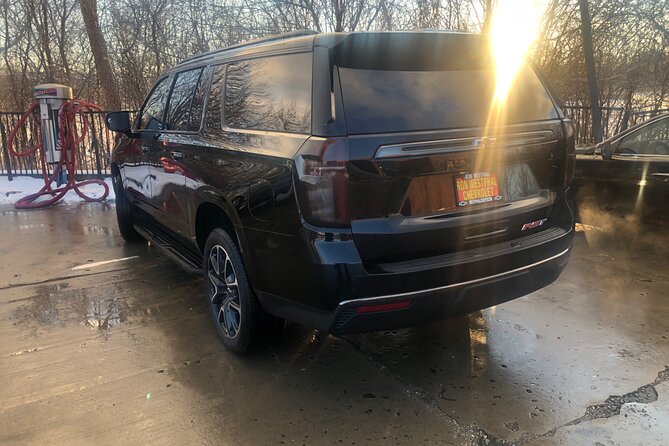 Curbside SUV Transfer from ORD to Downtown Chicago - Why direct hotel drop-off matters in Chicago
