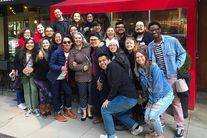 Delicious Donuts & City Sights: Chicago's Original Donut Tour - Guides, Pace, and Group Feel