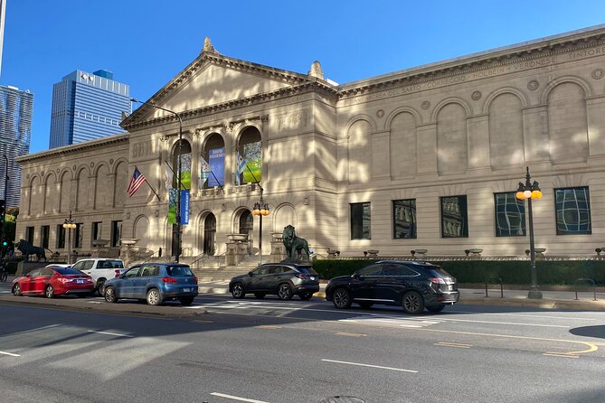 Downtown Chicago TV and Movie Sites Guided Walking Tour - Why Chicago works so well as a film set