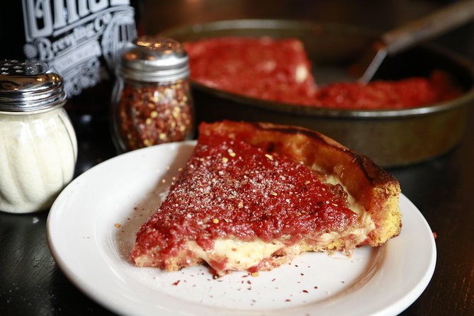 Downtown Chicago Walking Pizza Tour - River North begins the tasting